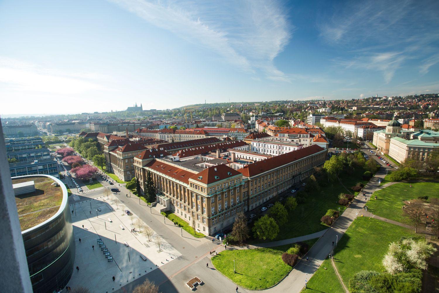 Faculty of Food and Biochemical Technology