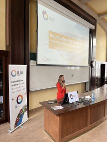  ◳ xIMG_7593 (jpg) → (šířka 215px)