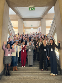 ◳ xIMG_7626 (edited 17.10.25 18:36:57) (png) → (šířka 215px)